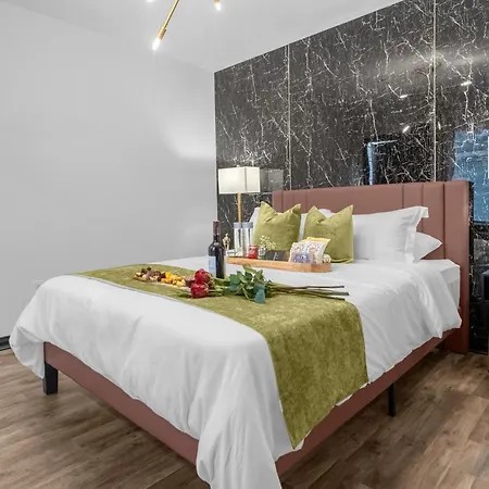 Isla Suites